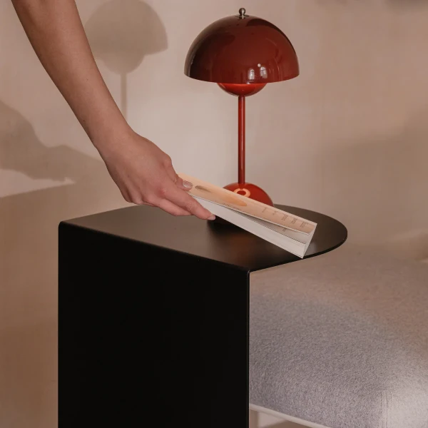 Corvus Siyah Yan Sehpa